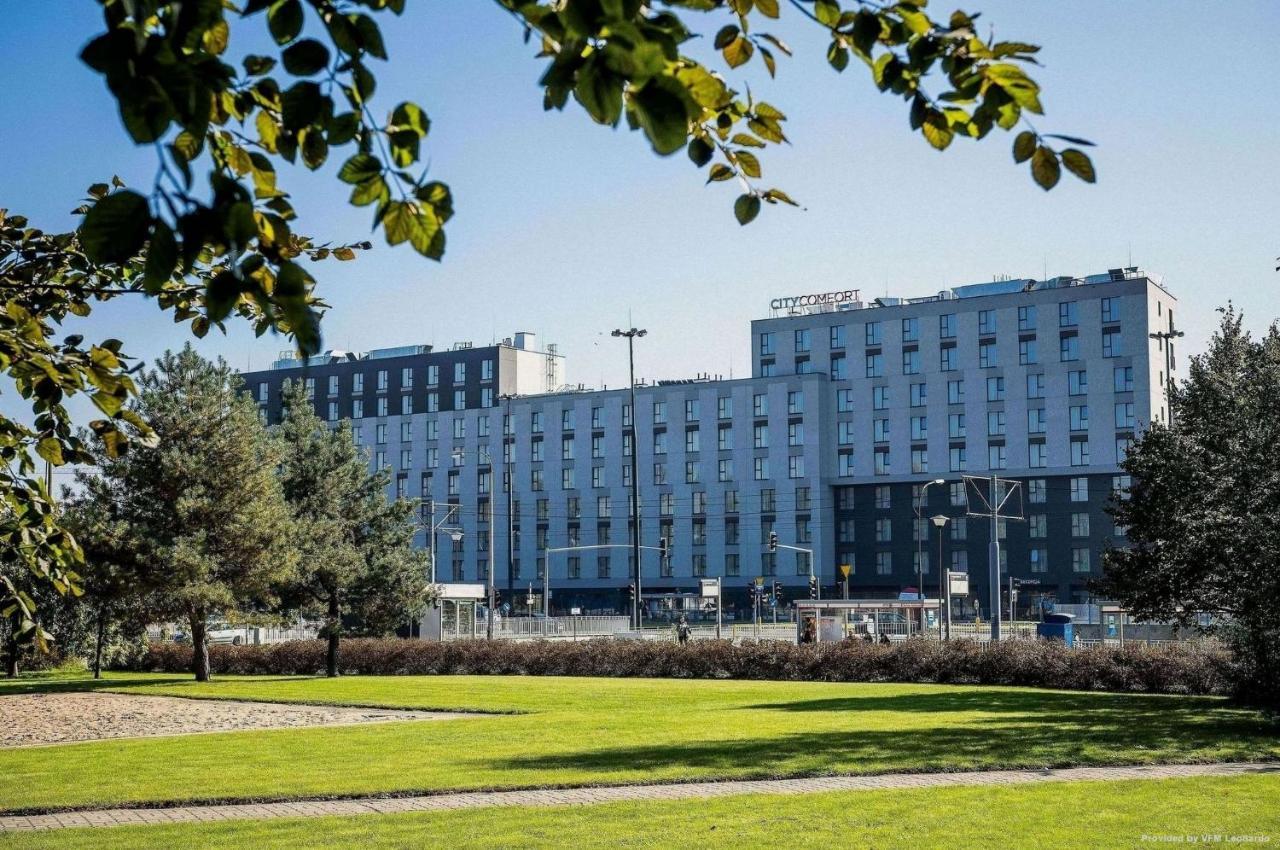 Apartament W Warszawie Dedykowany Parking Podziemny W Cenie, Wifi, Blisko Centrum New Apartment In Warsaw Finished To A High Specification Fitted Out To A High Standard On The 7Th Floor, Wifi, Underground Parking Price Included 外观 照片