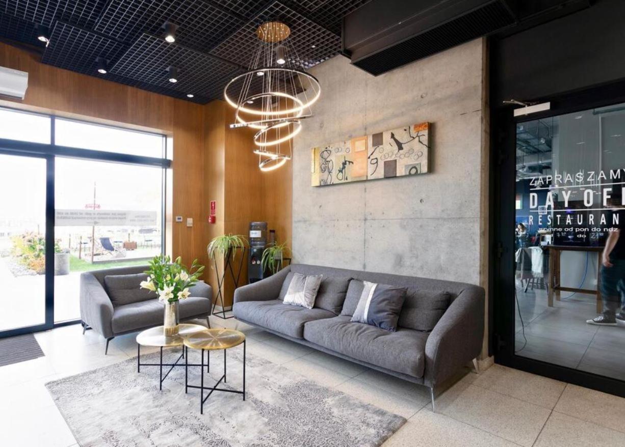 Apartament W Warszawie Dedykowany Parking Podziemny W Cenie, Wifi, Blisko Centrum New Apartment In Warsaw Finished To A High Specification Fitted Out To A High Standard On The 7Th Floor, Wifi, Underground Parking Price Included 外观 照片