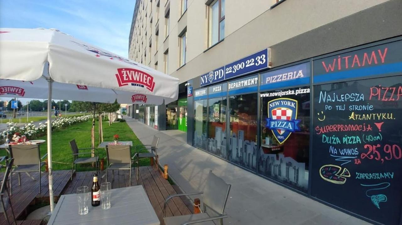 Apartament W Warszawie Dedykowany Parking Podziemny W Cenie, Wifi, Blisko Centrum New Apartment In Warsaw Finished To A High Specification Fitted Out To A High Standard On The 7Th Floor, Wifi, Underground Parking Price Included 外观 照片